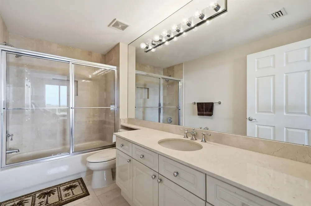 6051 Ocean Drive #1003 Hollywood, FL 33019