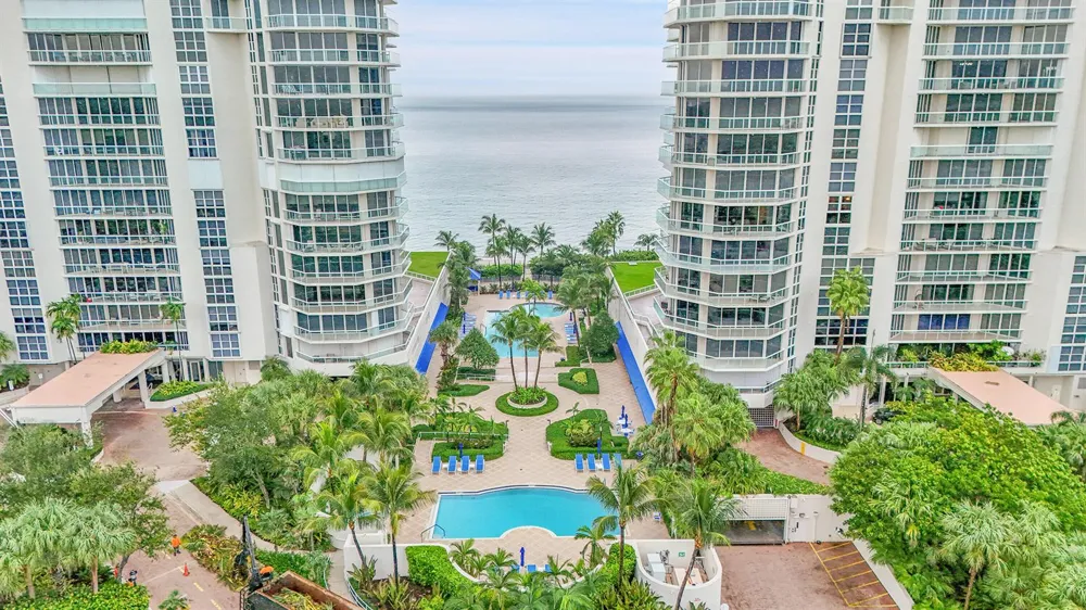 6051 Ocean Drive #1003 Hollywood, FL 33019