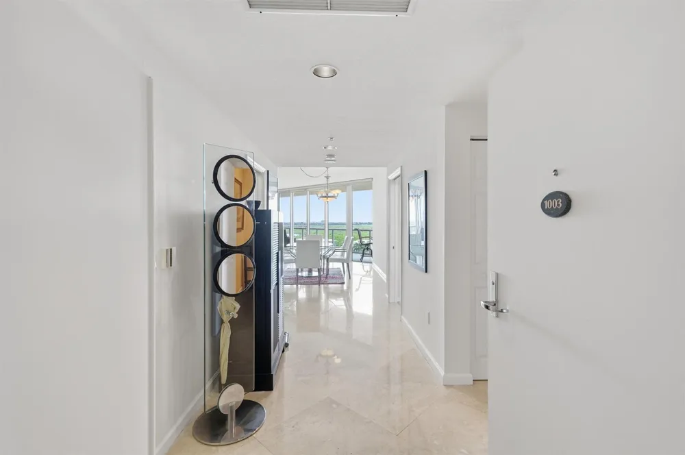 6051 Ocean Drive #1003 Hollywood, FL 33019