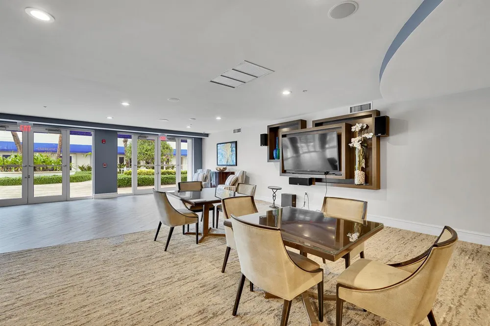 6051 Ocean Drive #1003 Hollywood, FL 33019