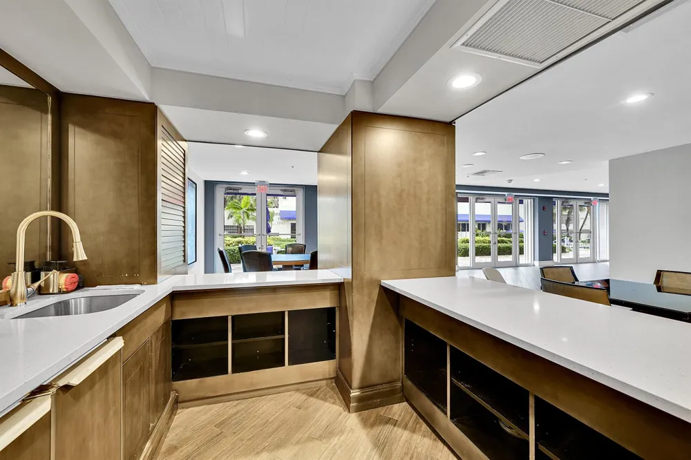 6051 Ocean Drive #1003 Hollywood, FL 33019