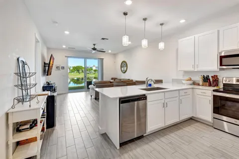 7017 Peters Lane