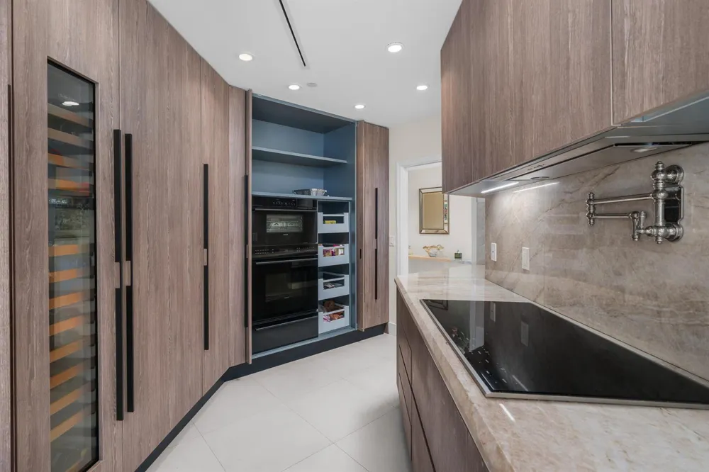 6051 Ocean Drive #1101 Hollywood, FL 33019