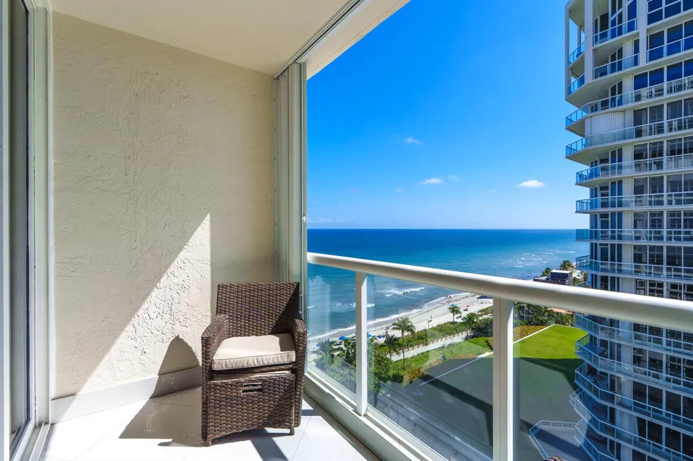 6051 Ocean Drive #1101 Hollywood, FL 33019