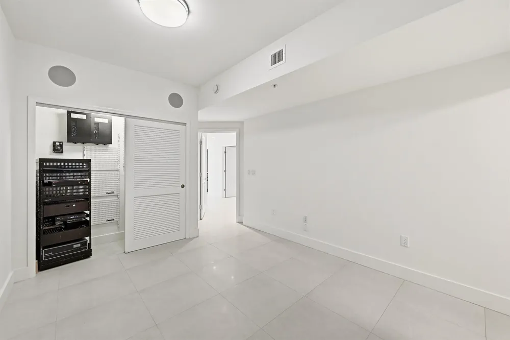 6051 Ocean Drive #1101 Hollywood, FL 33019