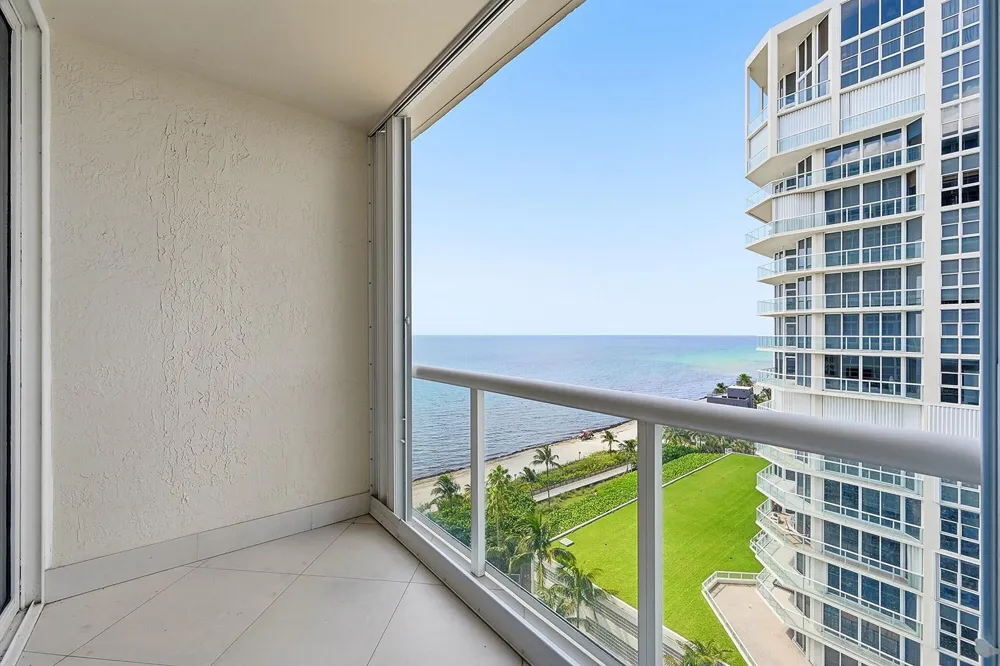 6051 Ocean Drive #1101 Hollywood, FL 33019