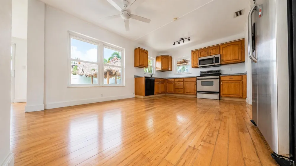 420 SE 4th Court Pompano Beach, FL 33060