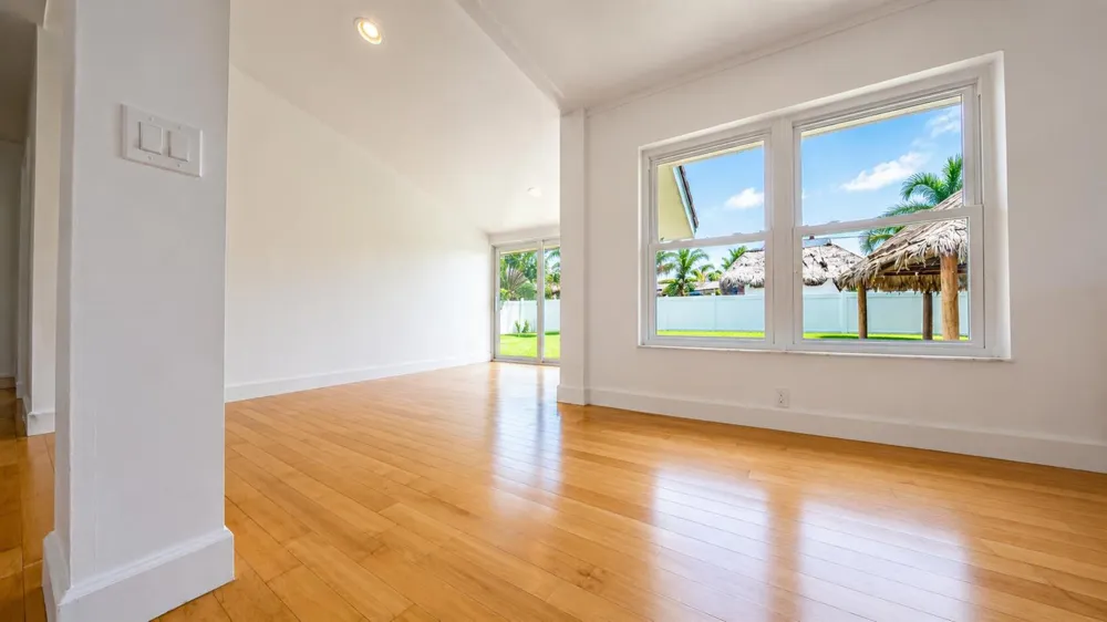 420 SE 4th Court Pompano Beach, FL 33060