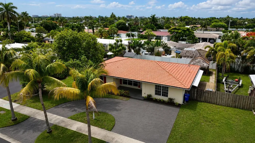 420 SE 4th Court Pompano Beach, FL 33060