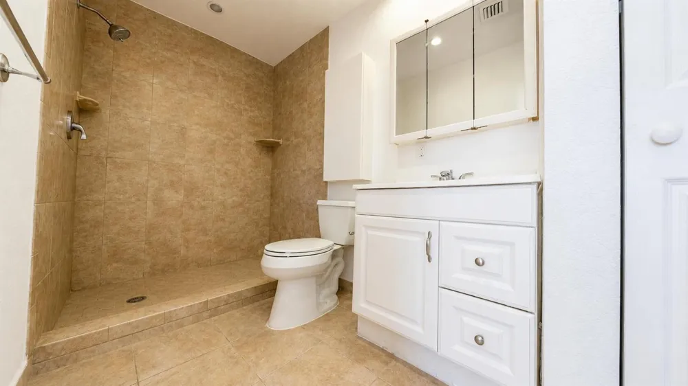420 SE 4th Court Pompano Beach, FL 33060