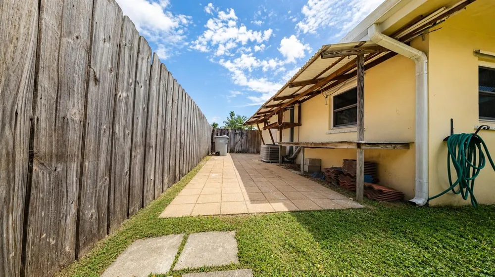 420 SE 4th Court Pompano Beach, FL 33060