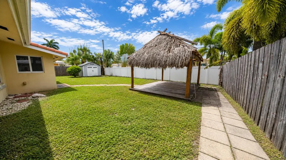 420 SE 4th Court Pompano Beach, FL 33060