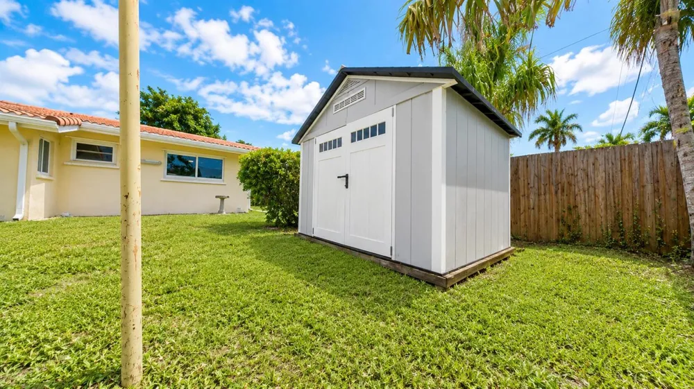 420 SE 4th Court Pompano Beach, FL 33060