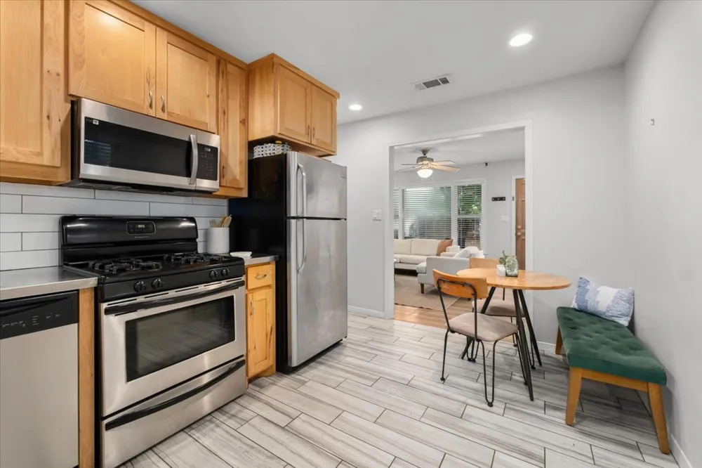 2113 Thornton Road Austin, TX 78704