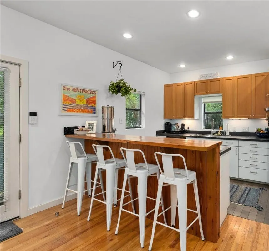 2113 Thornton Road Austin, TX 78704