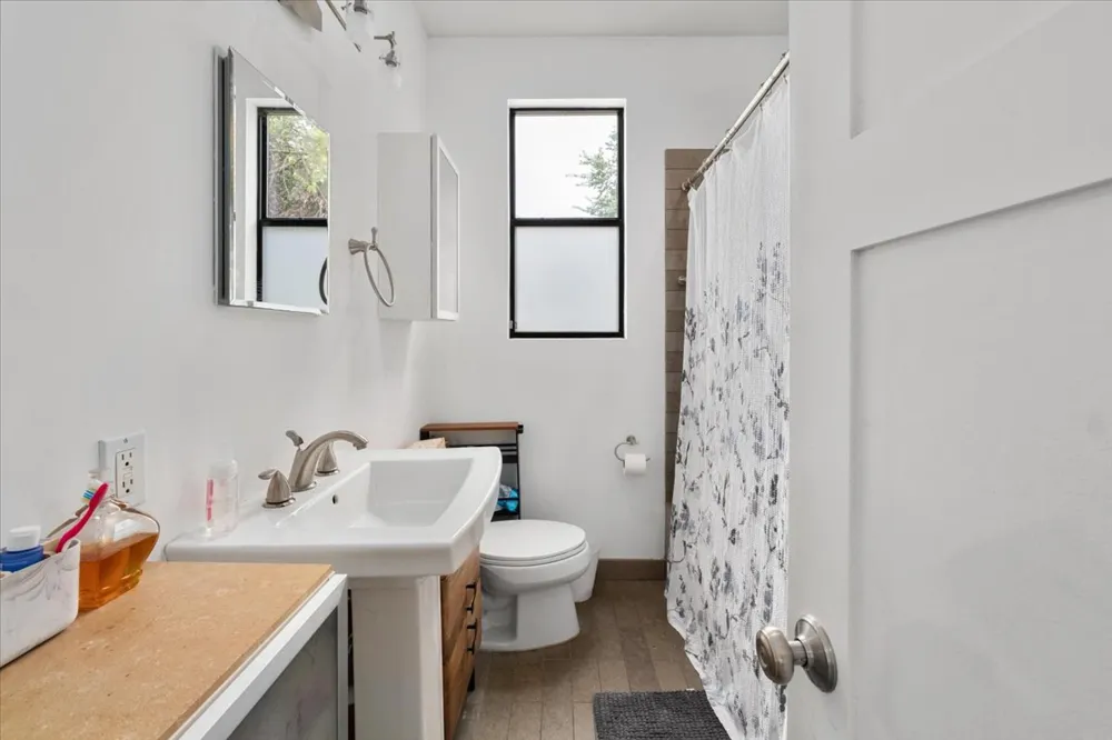 2113 Thornton Road Austin, TX 78704