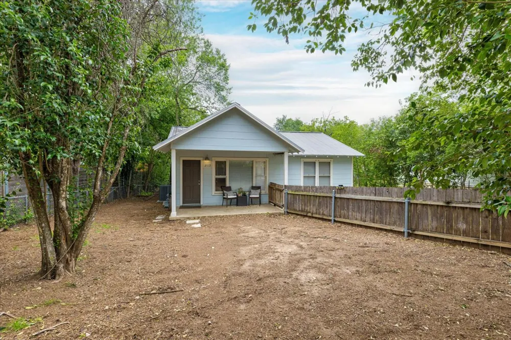 2113 Thornton Road Austin, TX 78704
