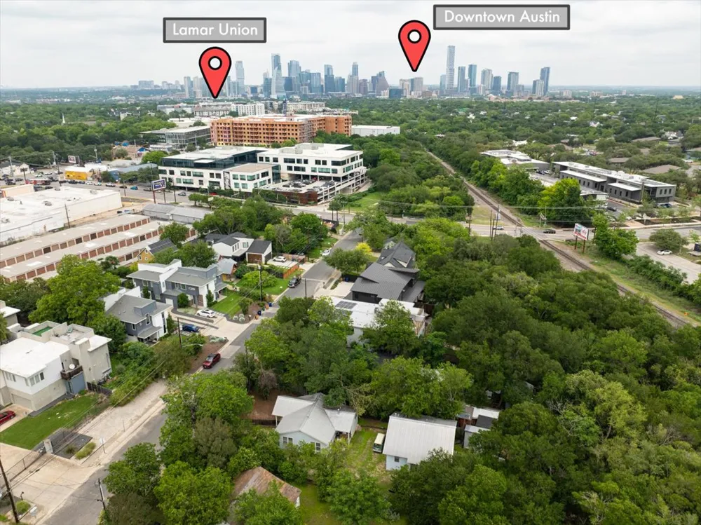 2113 Thornton Road Austin, TX 78704