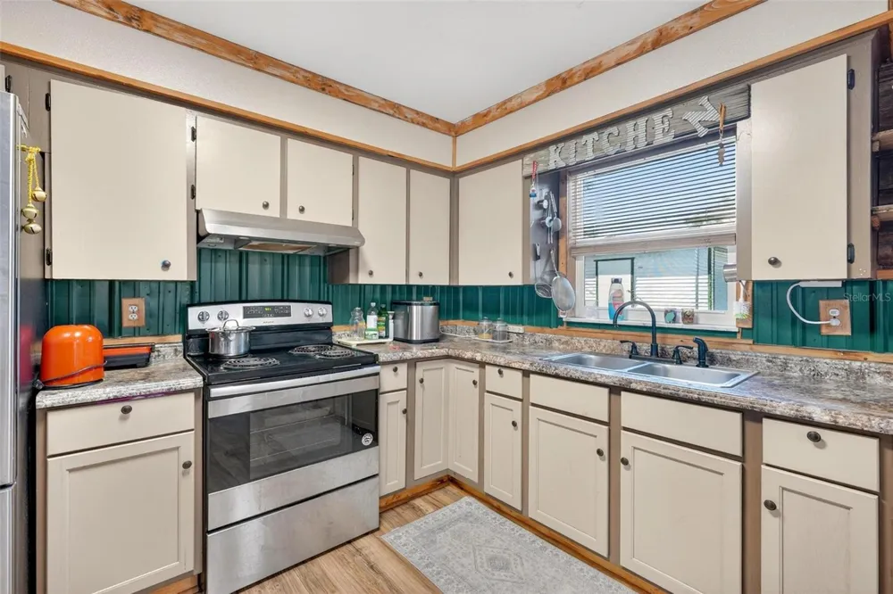 715 4TH STREET Polk City, FL 33868