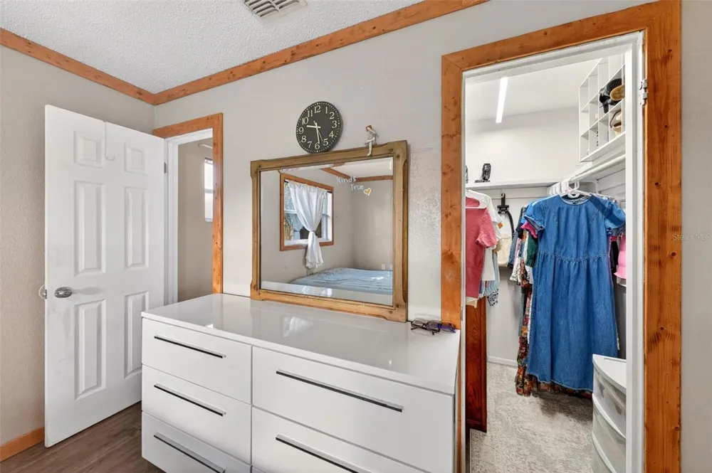 715 4TH STREET Polk City, FL 33868