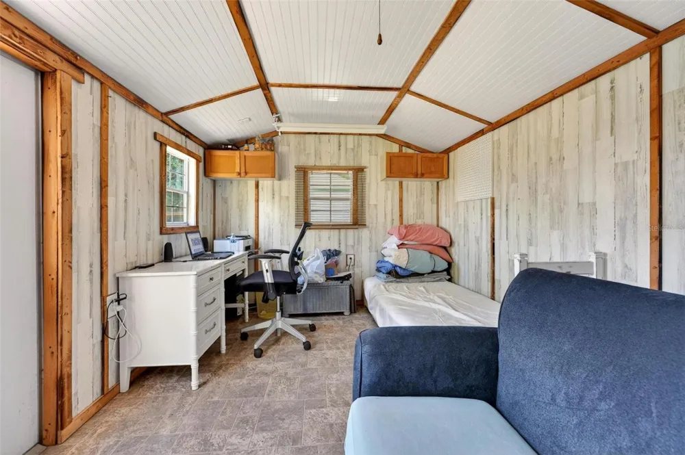 715 4TH STREET Polk City, FL 33868
