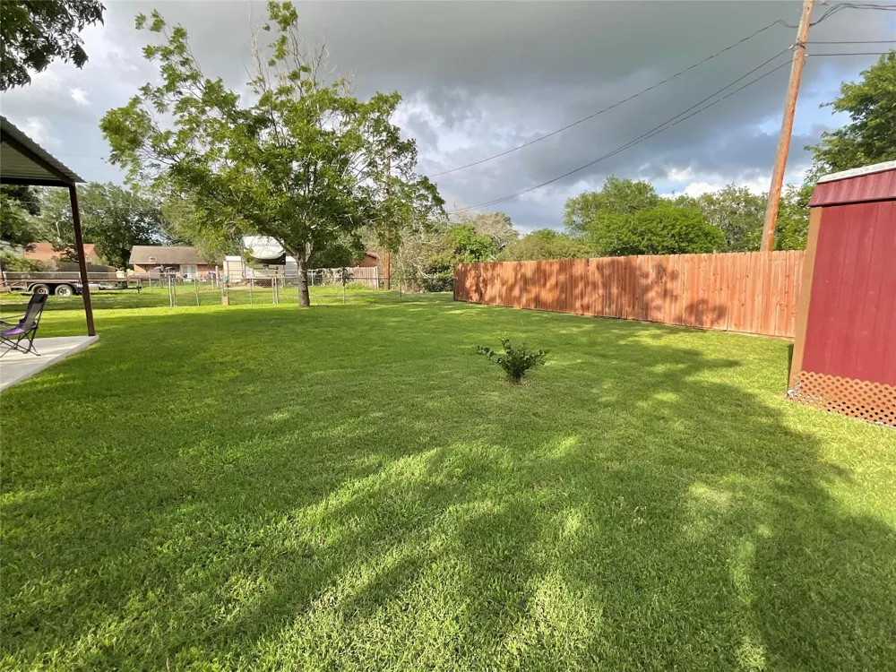 105 Kimberly Lane Yoakum, TX 77995