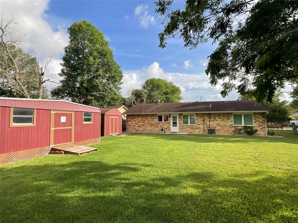105 Kimberly Lane Yoakum, TX 77995