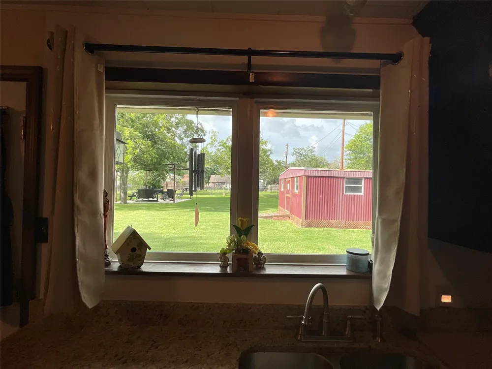 105 Kimberly Lane Yoakum, TX 77995