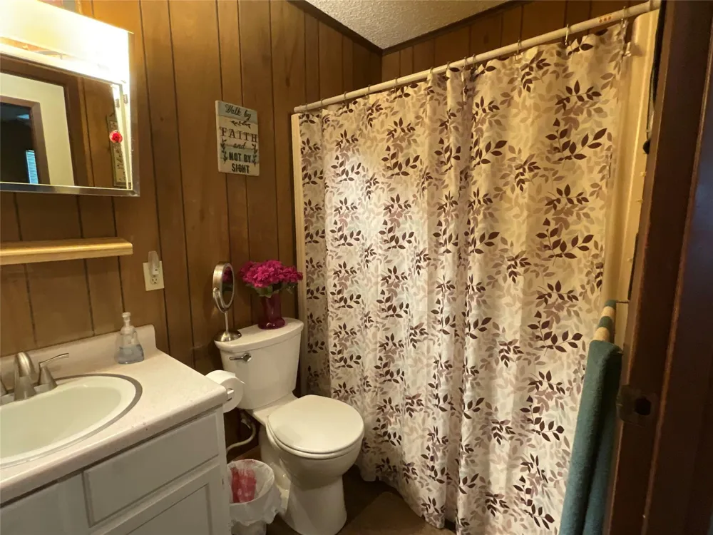 105 Kimberly Lane Yoakum, TX 77995