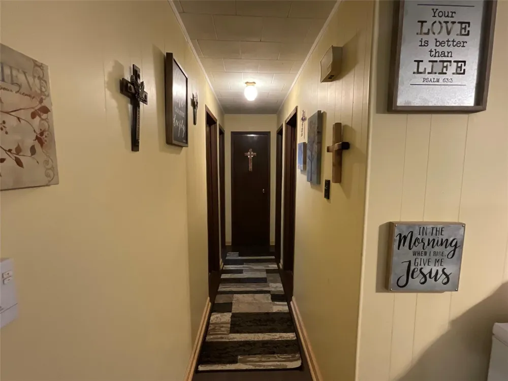 105 Kimberly Lane Yoakum, TX 77995