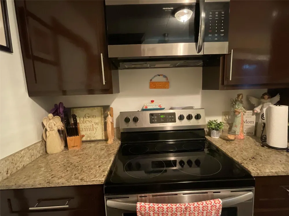 105 Kimberly Lane Yoakum, TX 77995