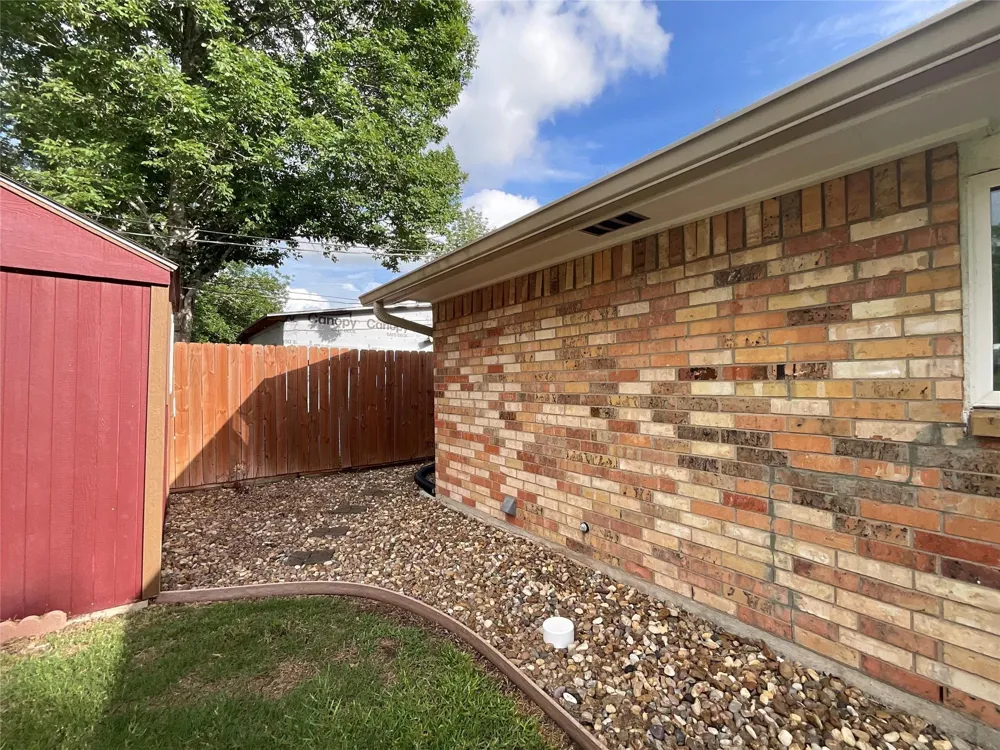 105 Kimberly Lane Yoakum, TX 77995