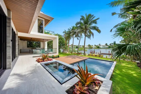 5 Barefoot Lane