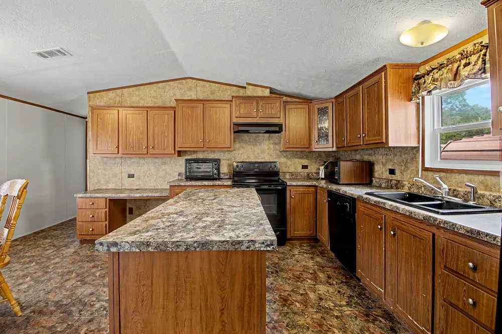 108 Moss Oak Circle Somerville, TX 77879