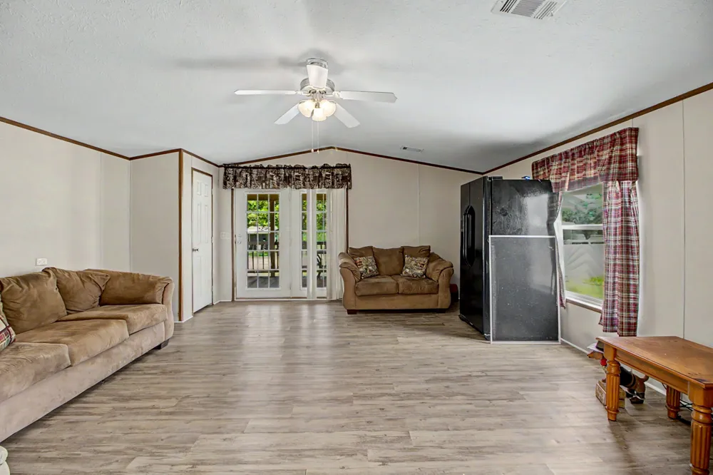 108 Moss Oak Circle Somerville, TX 77879
