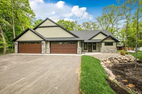 23696 Warren Lane