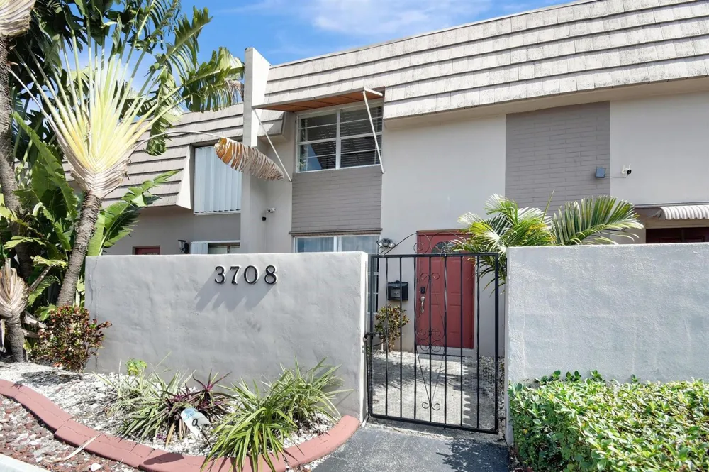 3708 SW 59th Terrace #68 Davie, FL 33314