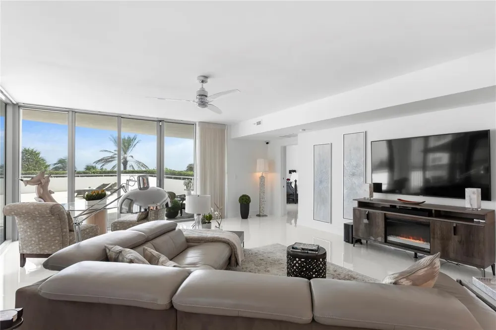 3535 S Ocean Drive #402 Hollywood, FL 33019