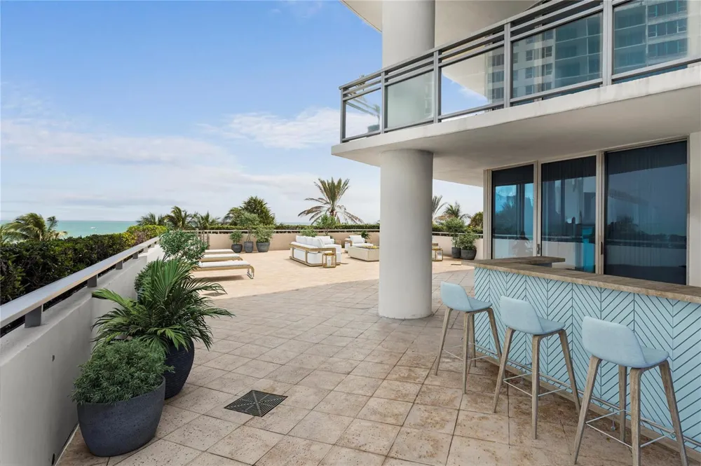 3535 S Ocean Drive #402 Hollywood, FL 33019