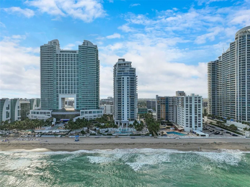 3535 S Ocean Drive #402 Hollywood, FL 33019