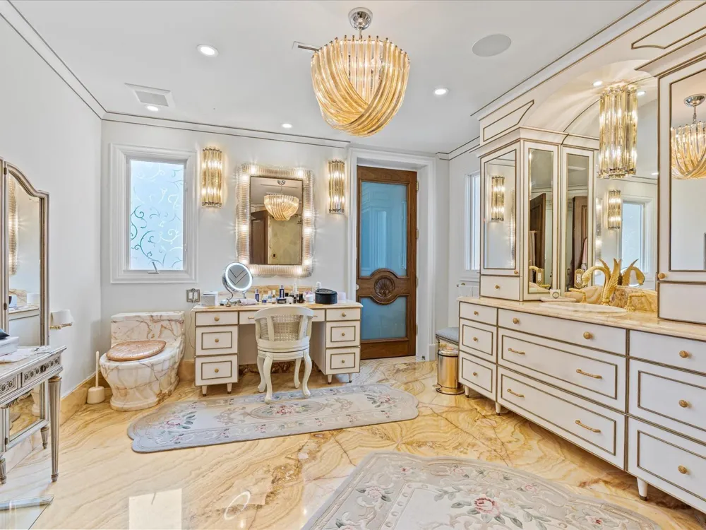 555 Ocean Boulevard Golden Beach, FL 33160