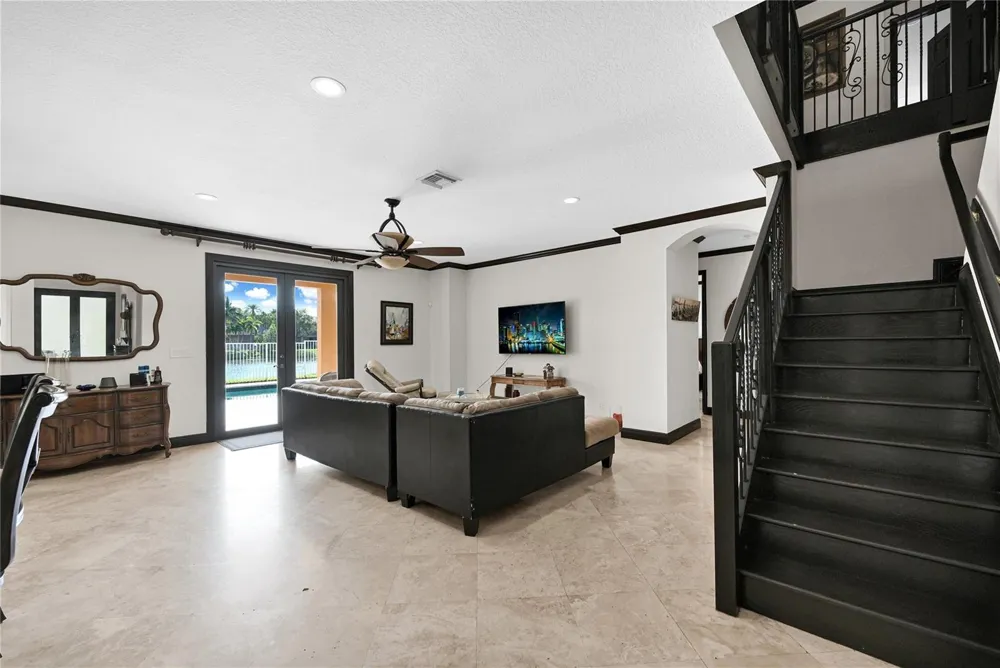 3872 W Hibiscus Street Weston, FL 33332
