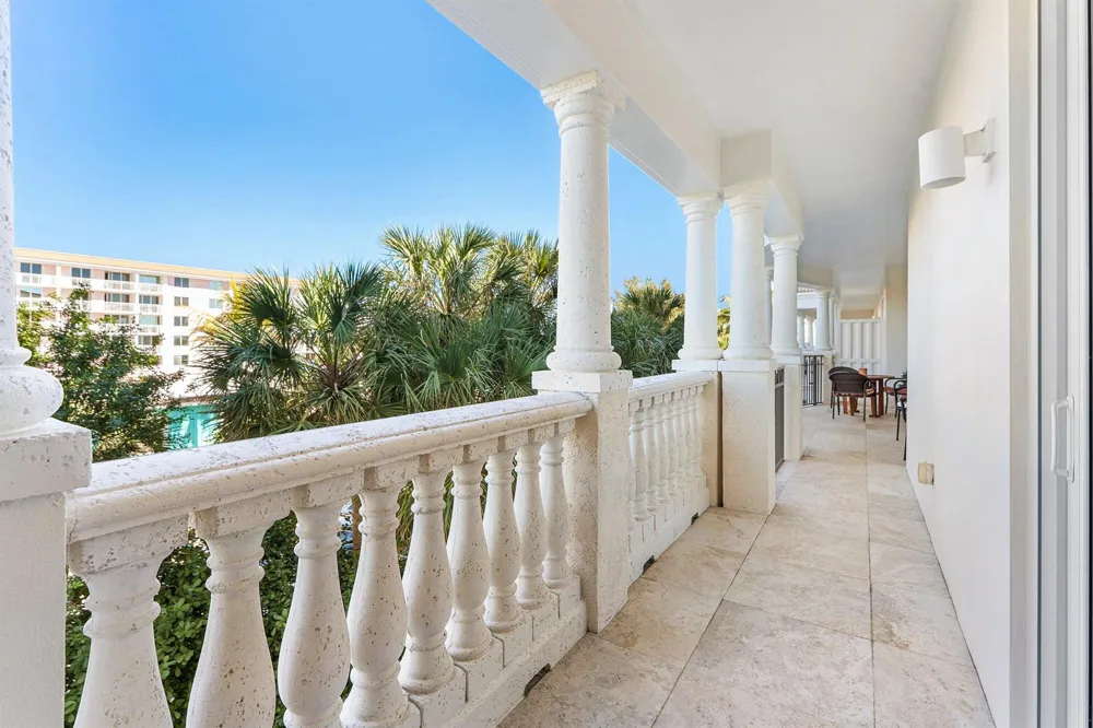 155 S Ocean Avenue #303 Palm Beach Shores, FL 33404