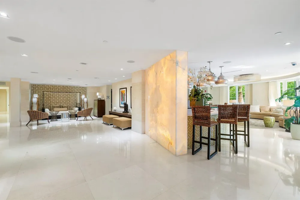 155 S Ocean Avenue #303 Palm Beach Shores, FL 33404