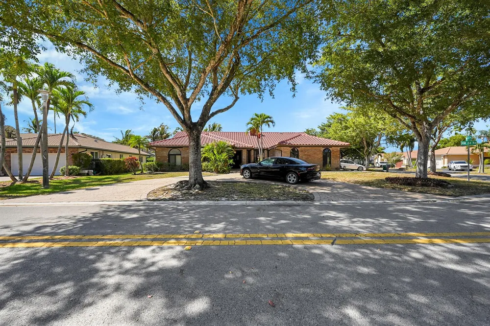 5172 NW 84th Road Coral Springs, FL 33067