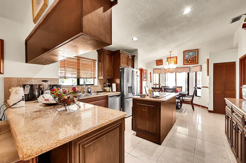 5172 NW 84th Road Coral Springs, FL 33067
