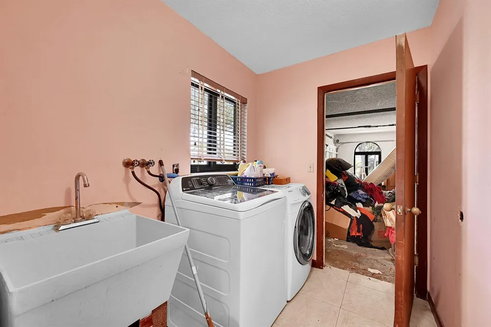 5172 NW 84th Road Coral Springs, FL 33067