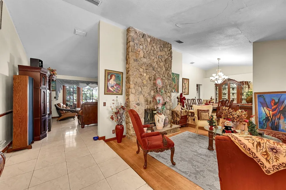5172 NW 84th Road Coral Springs, FL 33067