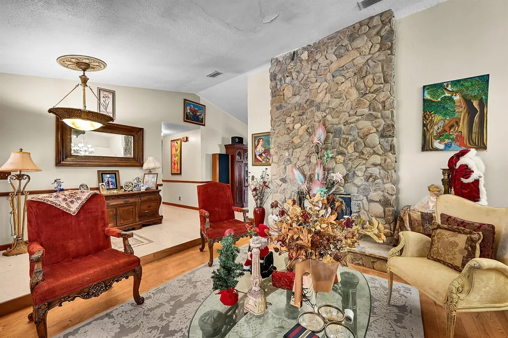 5172 NW 84th Road Coral Springs, FL 33067
