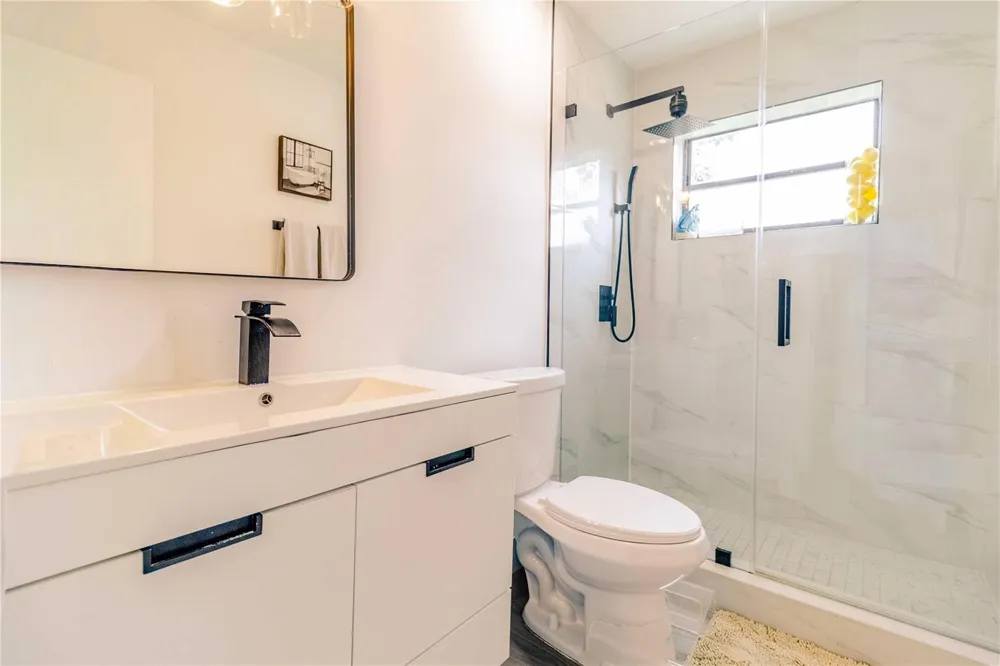 2515 NE 207th Street Miami, FL 33180